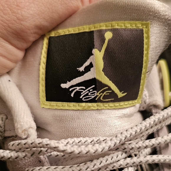 Jordan 4 Retro Mid Neon 95 Size 37.5 - Picture 10 of 10